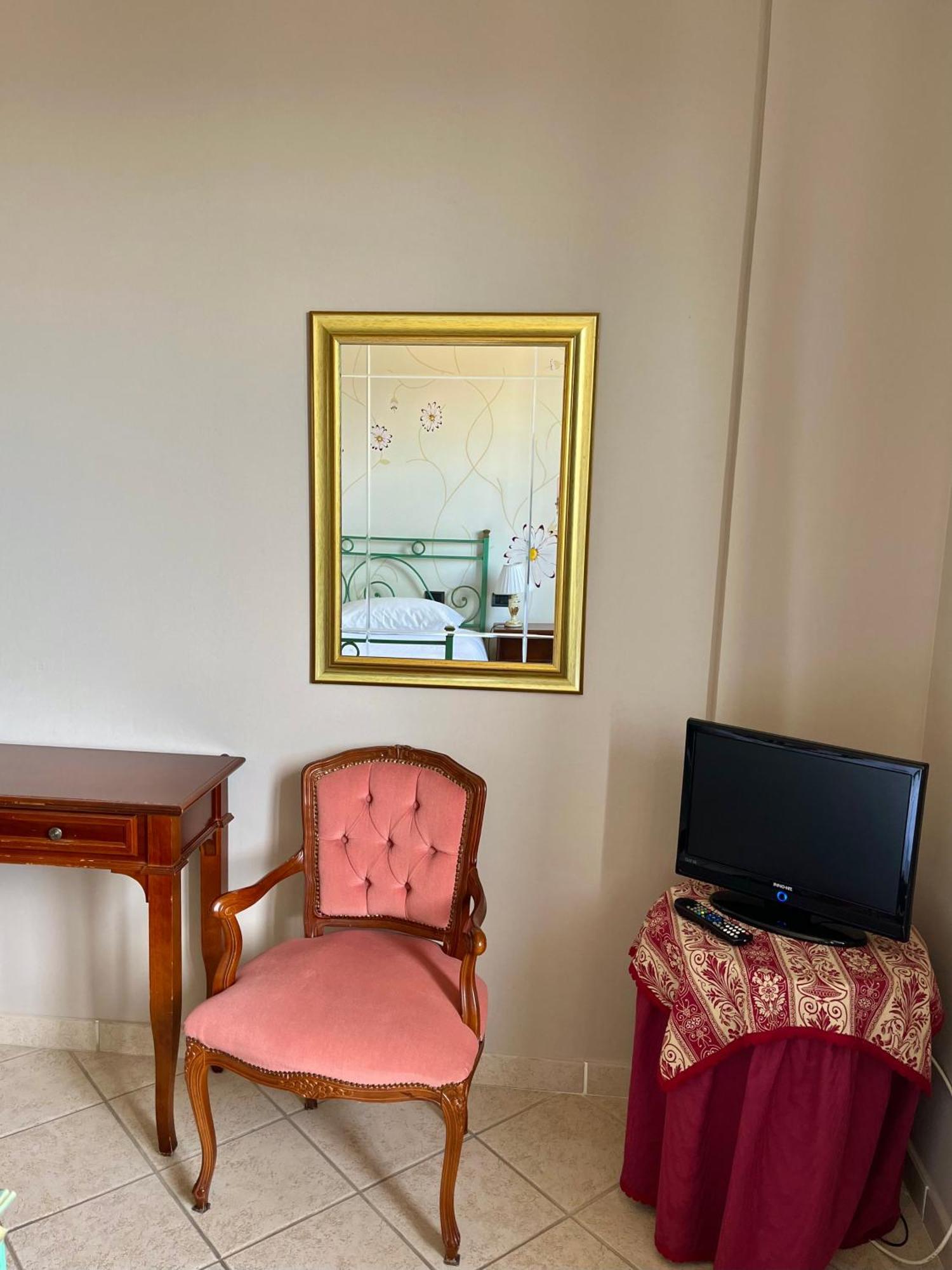 Belvedere Bike Hotel Montà Δωμάτιο φωτογραφία
