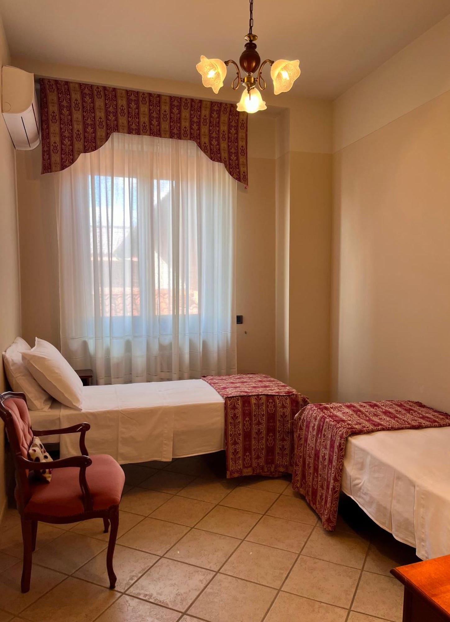 Belvedere Bike Hotel Montà Δωμάτιο φωτογραφία